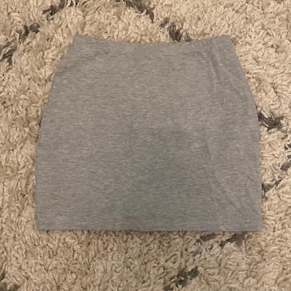 Grey mini skirt